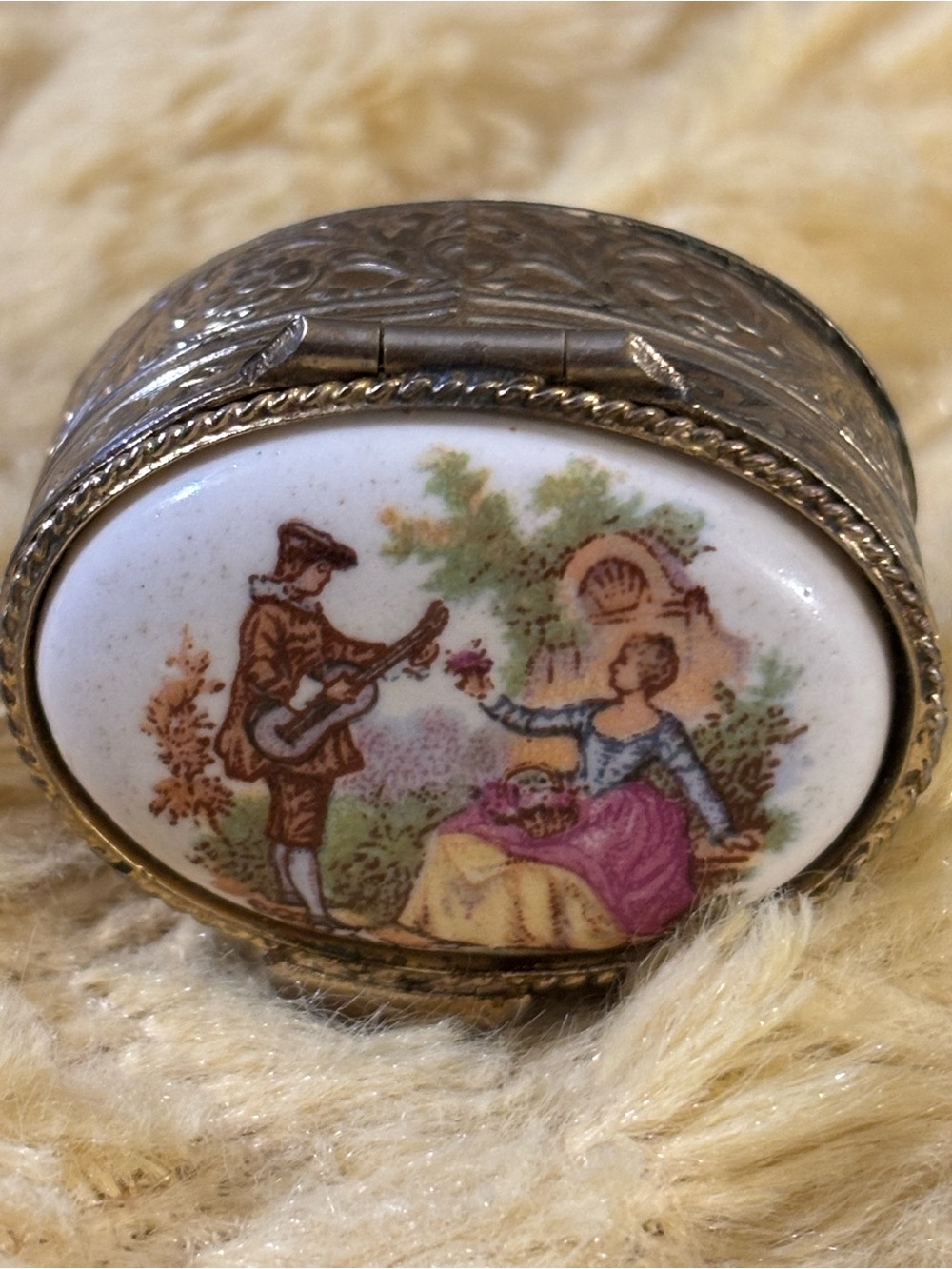 Vintage Porcelain Gold Victorian Style Pill Box Snuff Lovers Courting